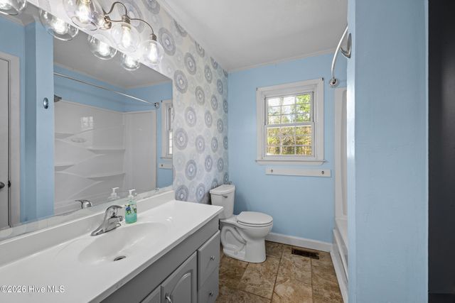 1426 Onslow Pines Road, Jacksonville, NC 28540