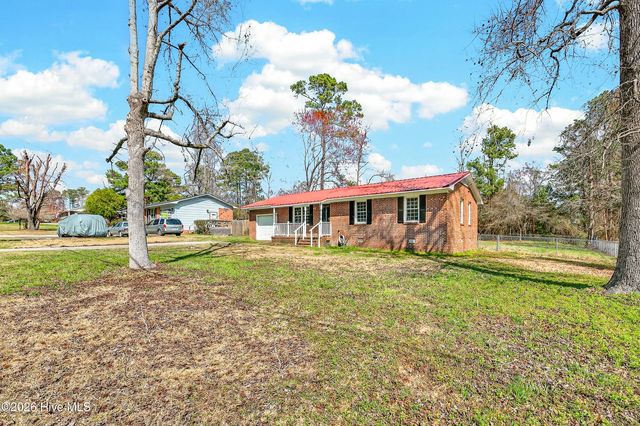 1426 Onslow Pines Road, Jacksonville, NC 28540