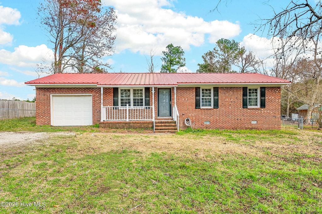 1426 Onslow Pines Road, Jacksonville, NC 28540