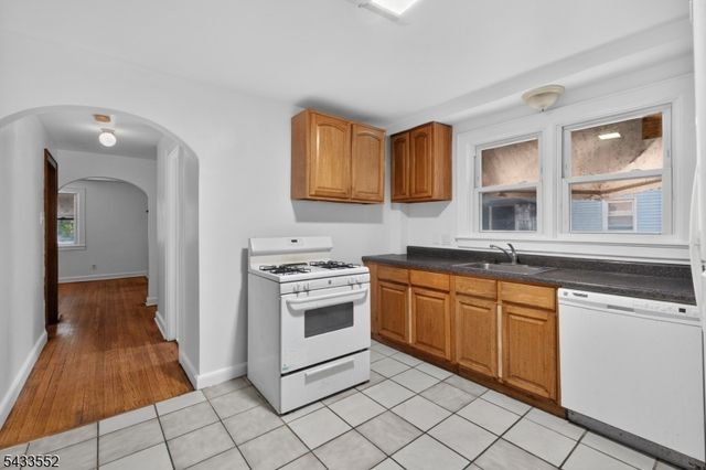 1231 Union St, Linden City, NJ 07036