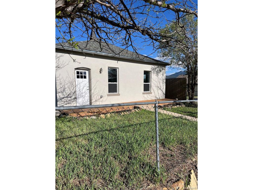 1610 San Luis St, Trinidad, CO 81082