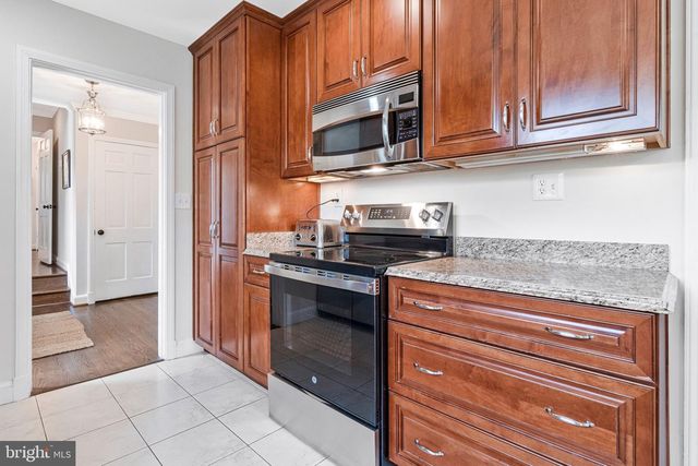 7411 WYNDALE LN, Chevy Chase, MD 20815