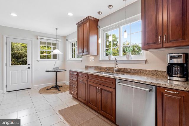 7411 WYNDALE LN, Chevy Chase, MD 20815