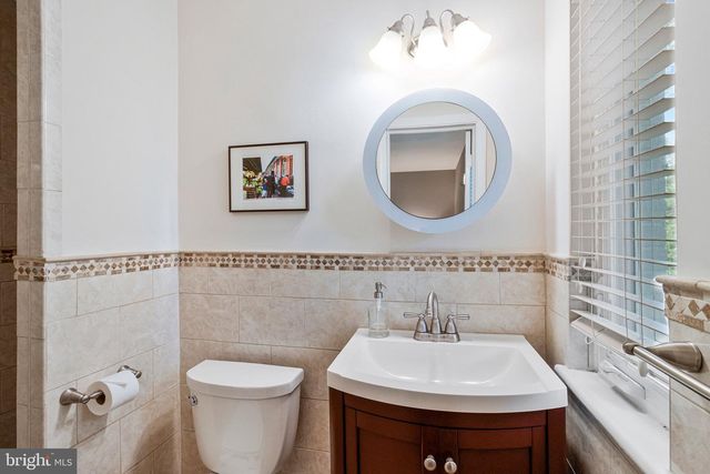 7411 WYNDALE LN, Chevy Chase, MD 20815