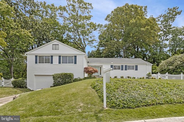7411 WYNDALE LN, Chevy Chase, MD 20815
