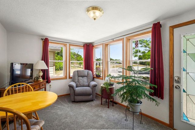418 S Charles STREET, Oconomowoc, WI 53066