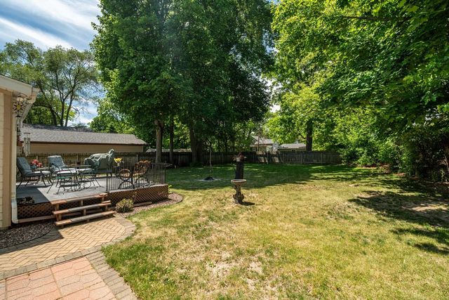 418 S Charles STREET, Oconomowoc, WI 53066