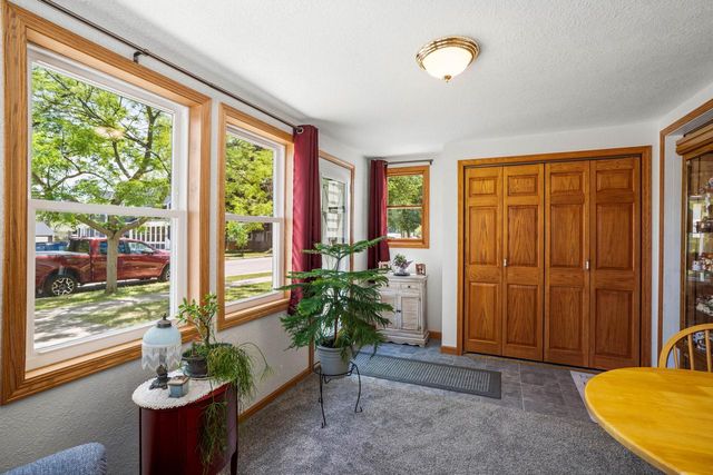 418 S Charles STREET, Oconomowoc, WI 53066