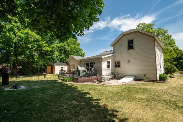 418 S Charles STREET, Oconomowoc, WI 53066
