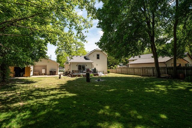 418 S Charles STREET, Oconomowoc, WI 53066