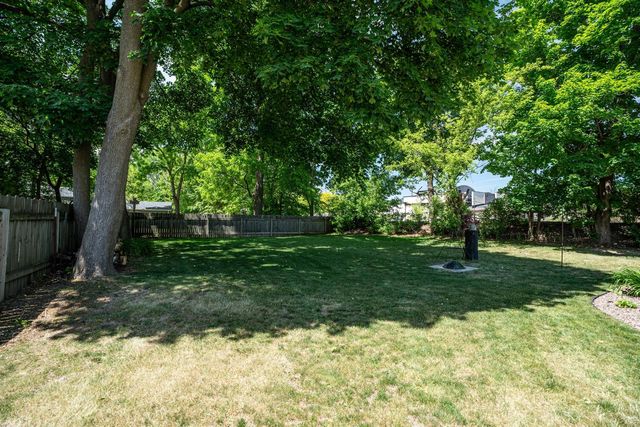 418 S Charles STREET, Oconomowoc, WI 53066