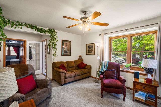 418 S Charles STREET, Oconomowoc, WI 53066
