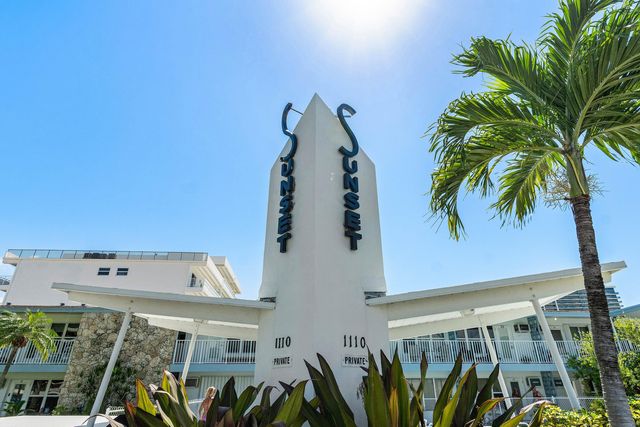 1110 N RIVERSIDE Drive 23, Pompano Beach, FL 33062