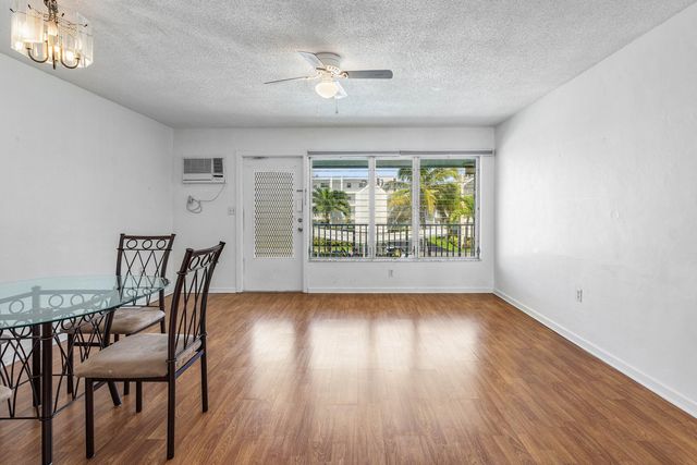 1110 N RIVERSIDE Drive 23, Pompano Beach, FL 33062