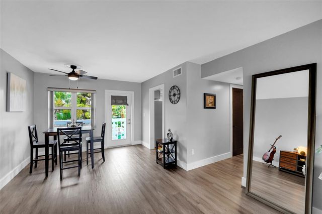 2161 NE 42nd Court 215, Lighthouse Point, FL 33064