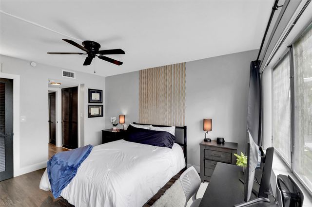 2161 NE 42nd Court 215, Lighthouse Point, FL 33064