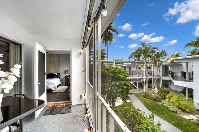 2161 NE 42nd Court 215, Lighthouse Point, FL 33064