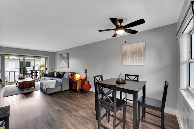 2161 NE 42nd Court 215, Lighthouse Point, FL 33064