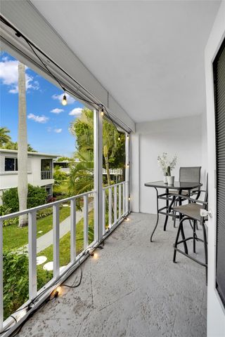 2161 NE 42nd Court 215, Lighthouse Point, FL 33064