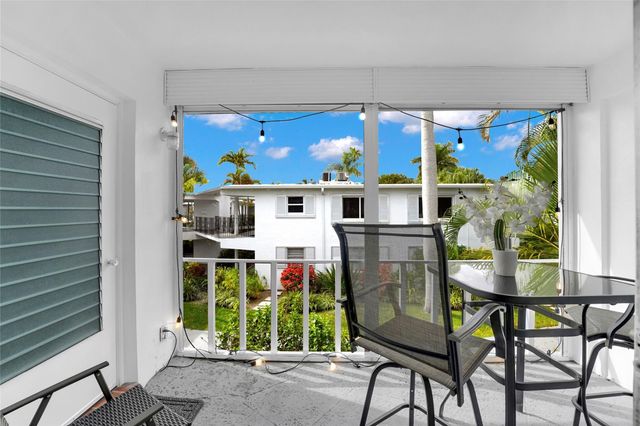 2161 NE 42nd Court 215, Lighthouse Point, FL 33064