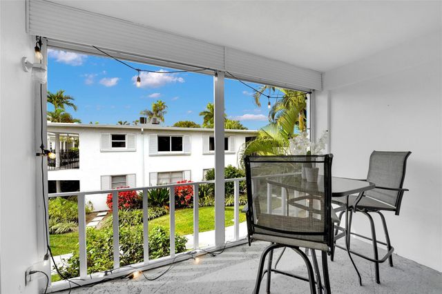 2161 NE 42nd Court 215, Lighthouse Point, FL 33064