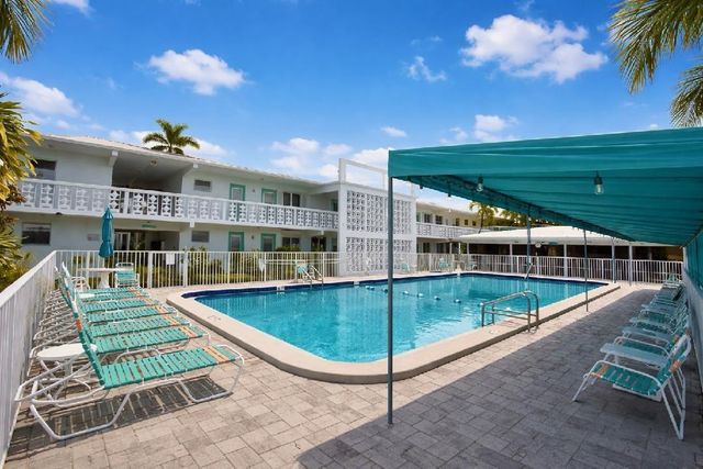 2161 NE 42nd Court 215, Lighthouse Point, FL 33064