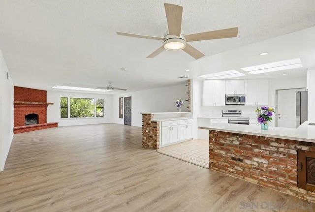 160 Scottford, El Cajon, CA 92021