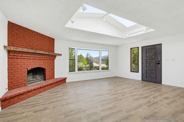 160 Scottford, El Cajon, CA 92021