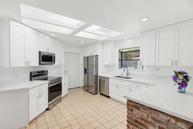 160 Scottford, El Cajon, CA 92021