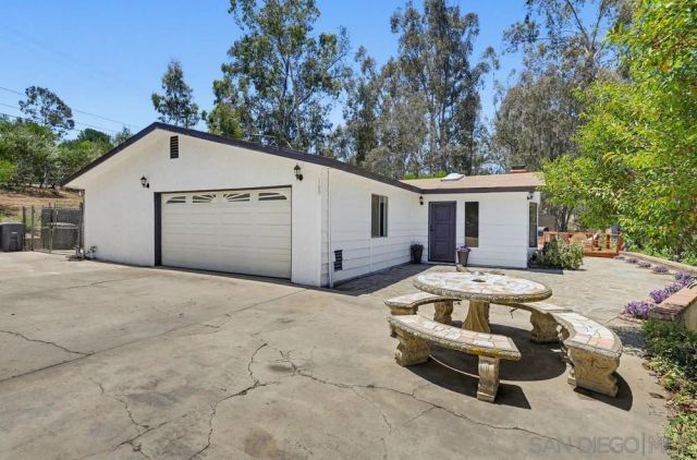 160 Scottford, El Cajon, CA 92021