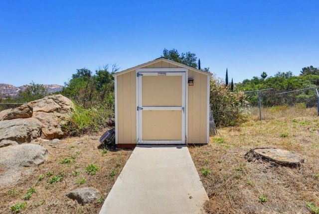 160 Scottford, El Cajon, CA 92021