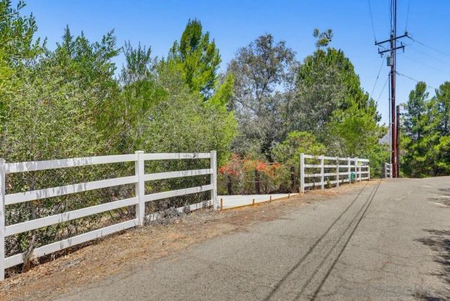 160 Scottford, El Cajon, CA 92021
