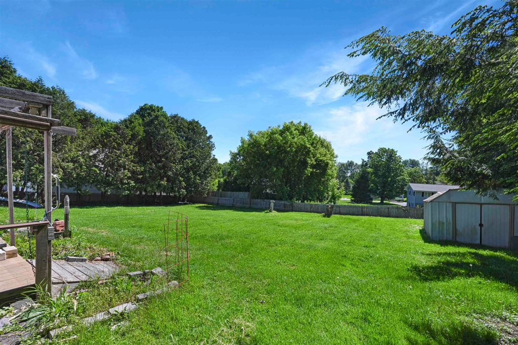 Image 30 of property listing at 5747 Shelburne Road, Shelburne, VT 05482