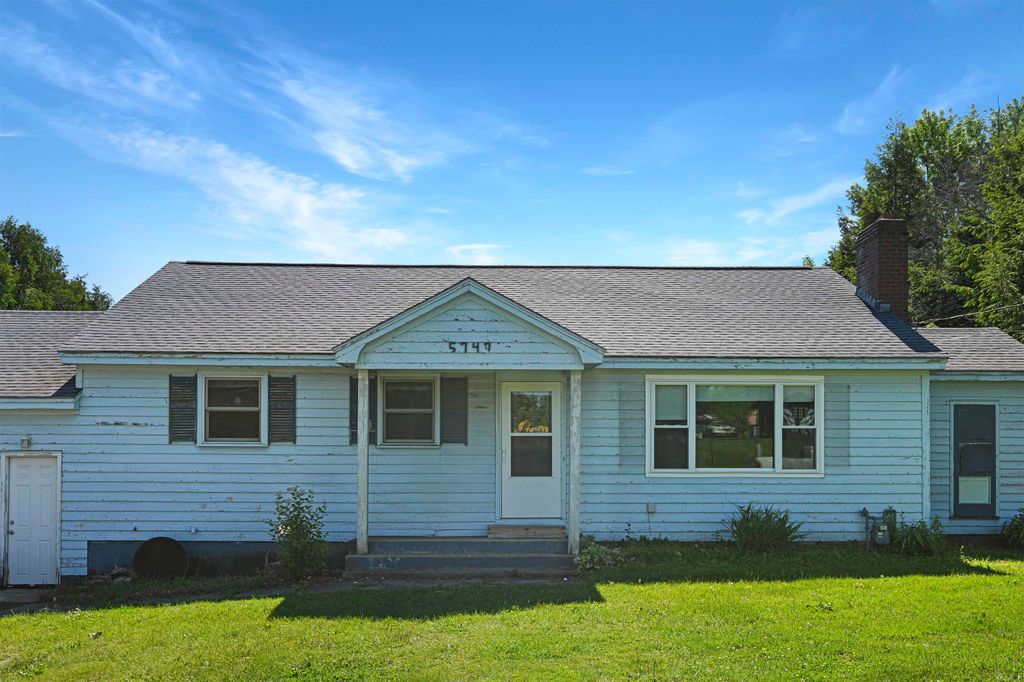 Image 33 of property listing at 5747 Shelburne Road, Shelburne, VT 05482