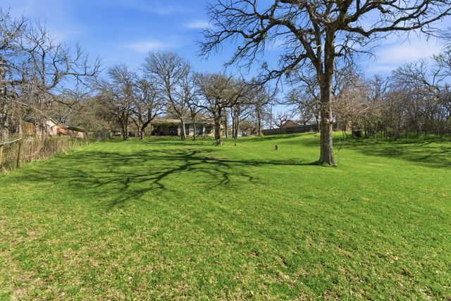 2111 Dorothy Lane, Sanctuary, TX 76020