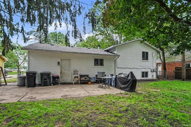 1127 S Parkway Street, South Bend, IN 46619