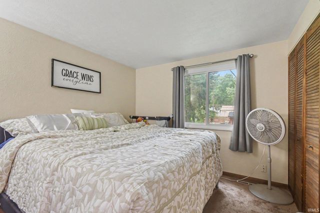 1127 S Parkway Street, South Bend, IN 46619