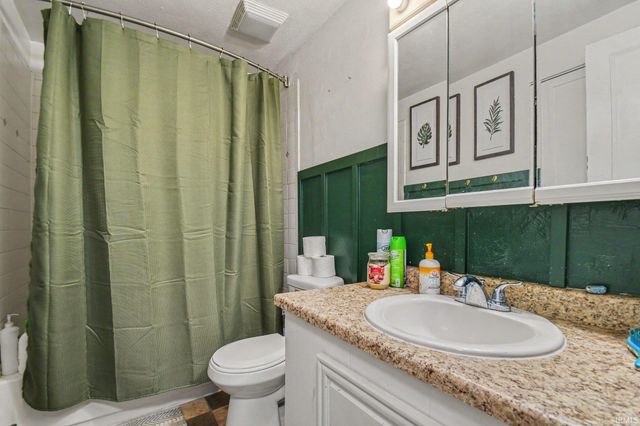 1127 S Parkway Street, South Bend, IN 46619