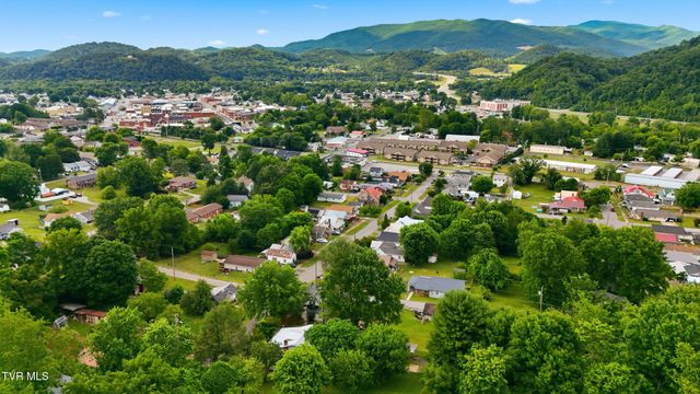 806 Beech Street, Elizabethton, TN 37643
