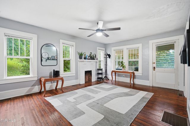806 Beech Street, Elizabethton, TN 37643
