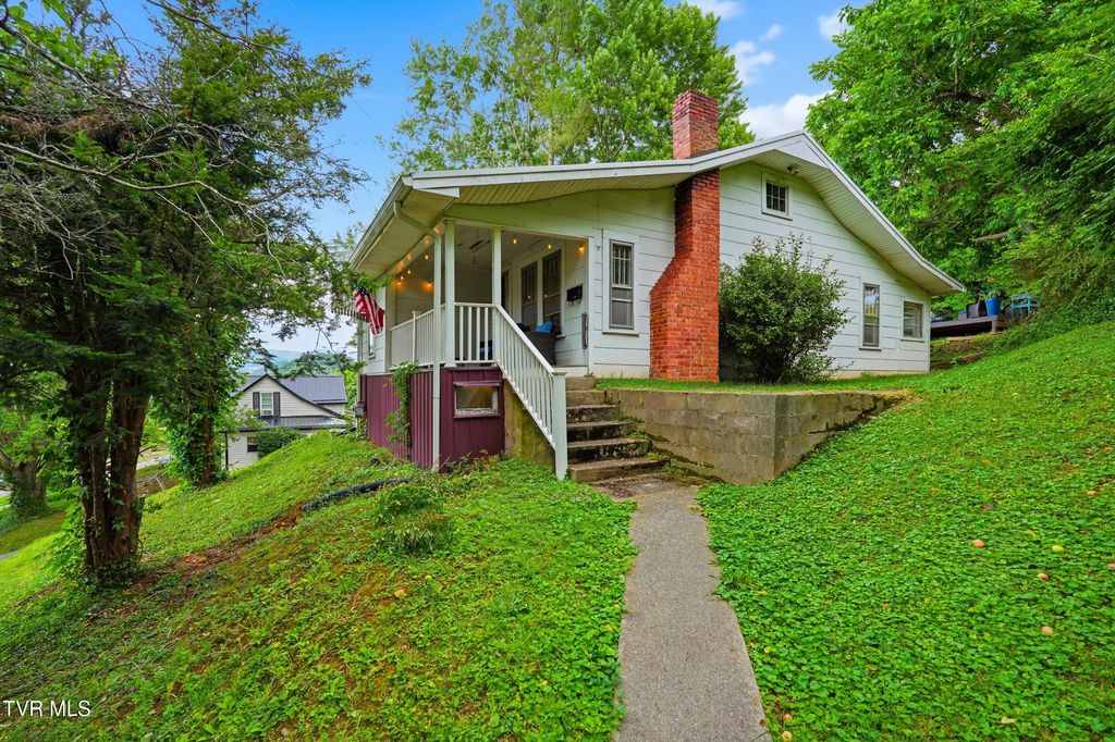 806 Beech Street, Elizabethton, TN 37643