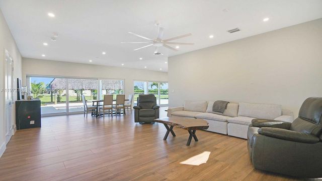 25025 SW 202nd Avenue, Homestead, FL 33031