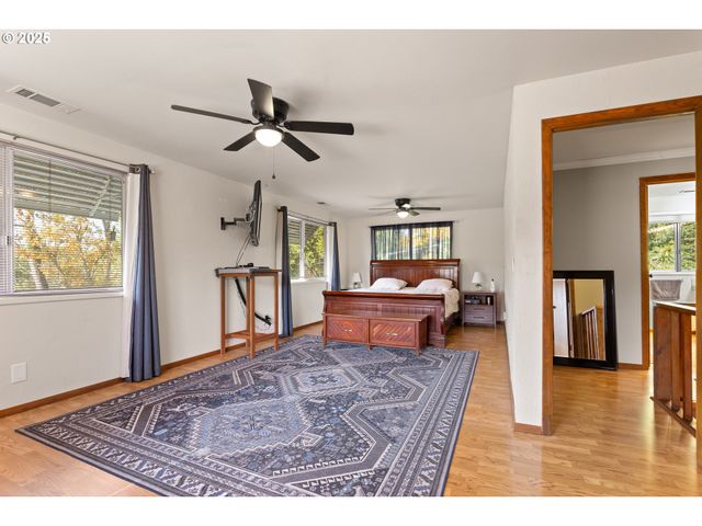 240 PRUDEN HILL Ln, Canyonville, OR 97417