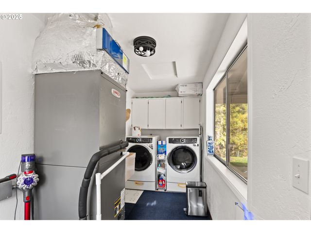 240 PRUDEN HILL Ln, Canyonville, OR 97417