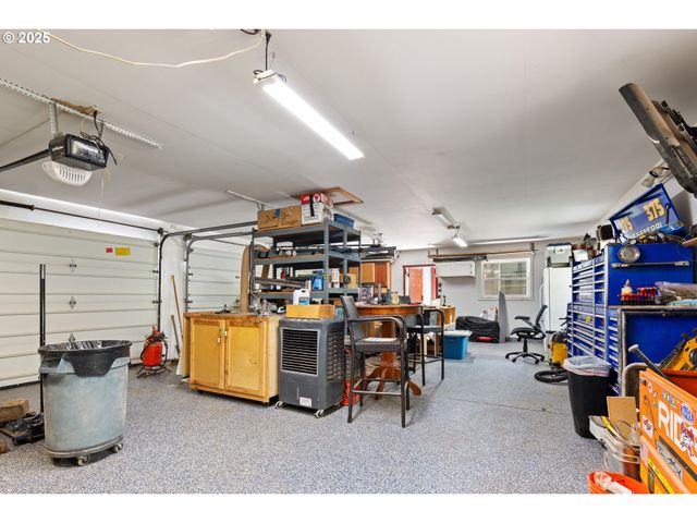 240 PRUDEN HILL Ln, Canyonville, OR 97417