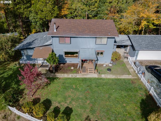 240 PRUDEN HILL Ln, Canyonville, OR 97417