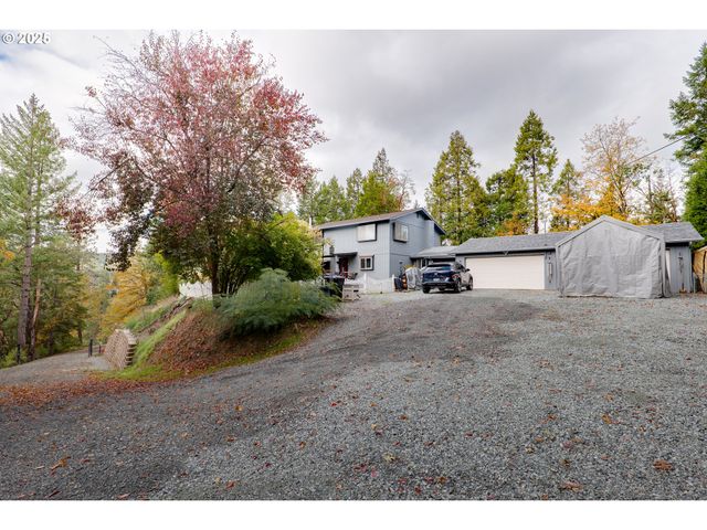 240 PRUDEN HILL Ln, Canyonville, OR 97417