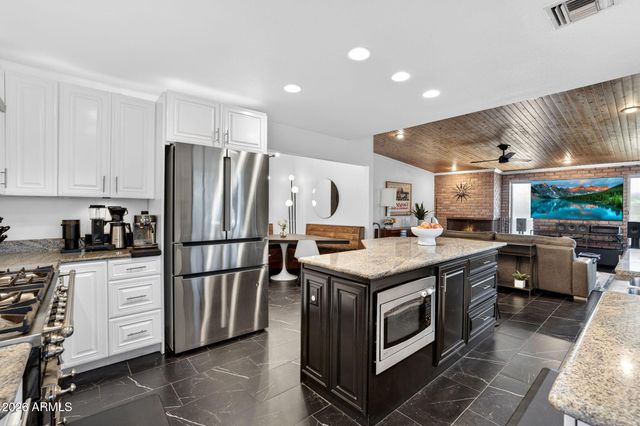 412 E LOYOLA Drive, Tempe, AZ 85282