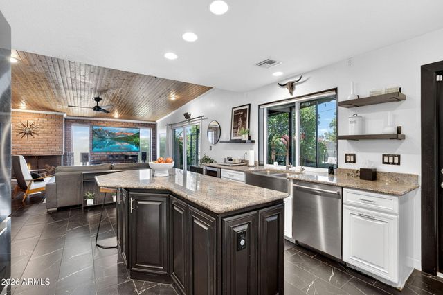 412 E LOYOLA Drive, Tempe, AZ 85282