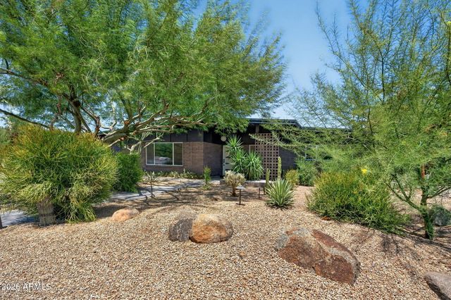 412 E LOYOLA Drive, Tempe, AZ 85282